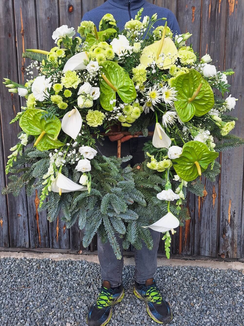 wieniec z zielonego anturium na jodle nobiles